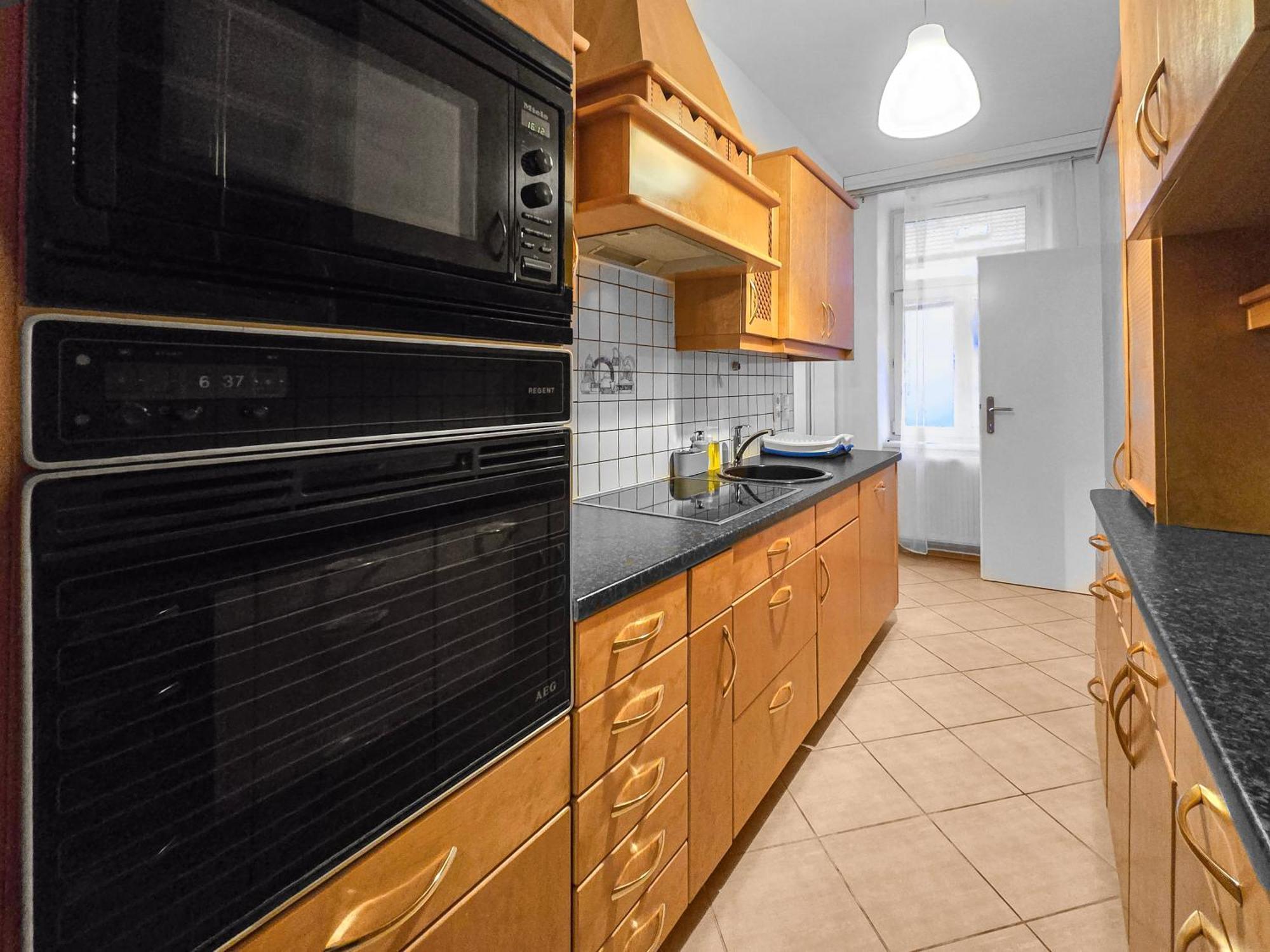 Three-Bedroom, Three King-Size Bed Retreat เวียนนา ภายนอก รูปภาพ